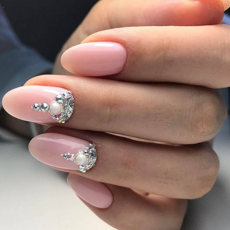 Строчка маникюр