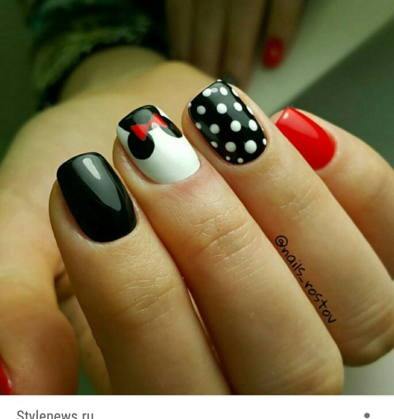 Ногти с Микки Маусом