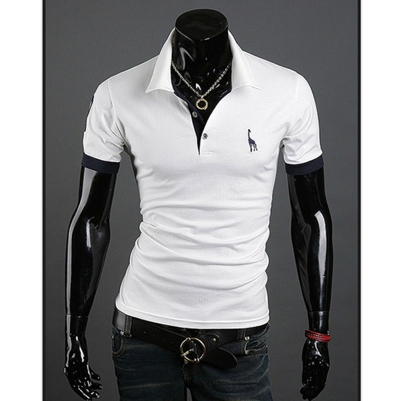 Мужик в обтягивающей рубашке