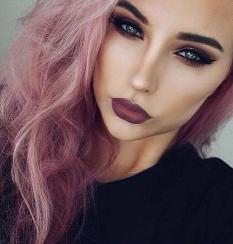 Кайли Дженнер 2020 блондинка