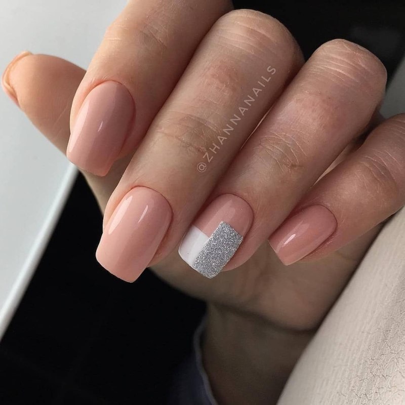 Белый нюдовый маникюр 2022