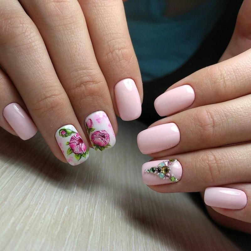 Маникюр на короткие ногти Весна