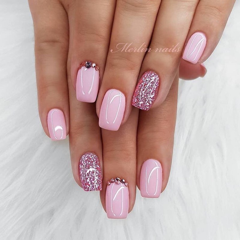 Маникюр летний нежный