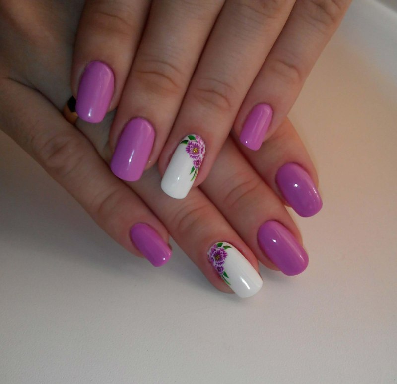 Розово стреневыйманикюр