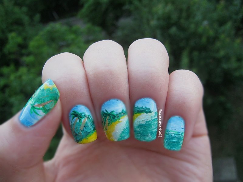 Маникюр в морском стиле 2020