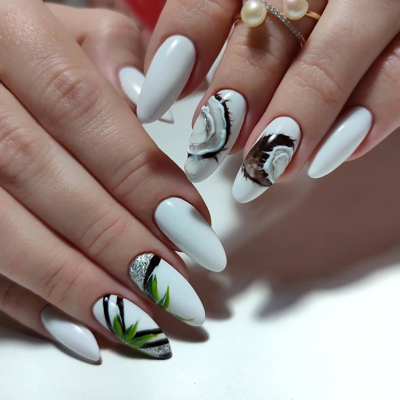 Маникюр с мороженым