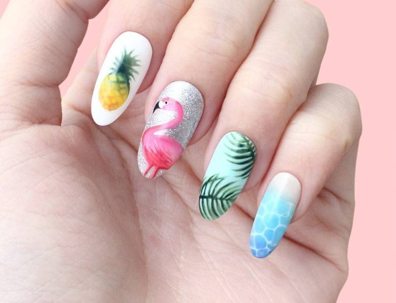 Маникюр морская волна