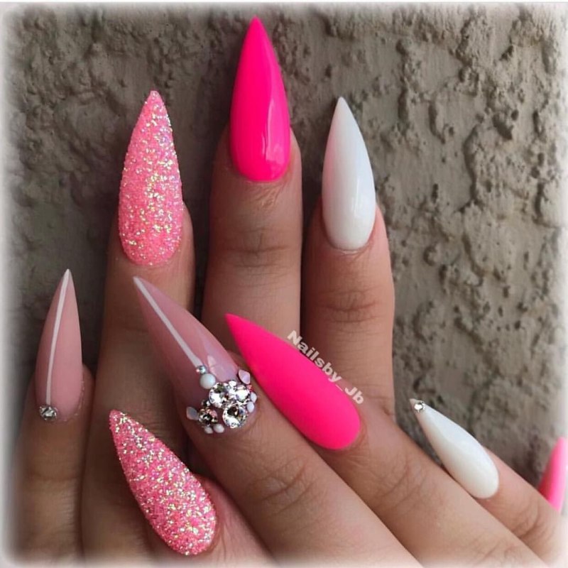 Разноцветный френч 2021 миндаль