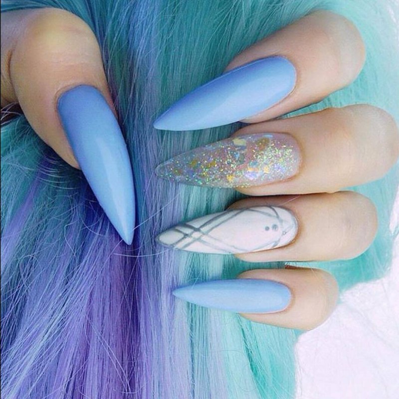 Ногти острые яркие