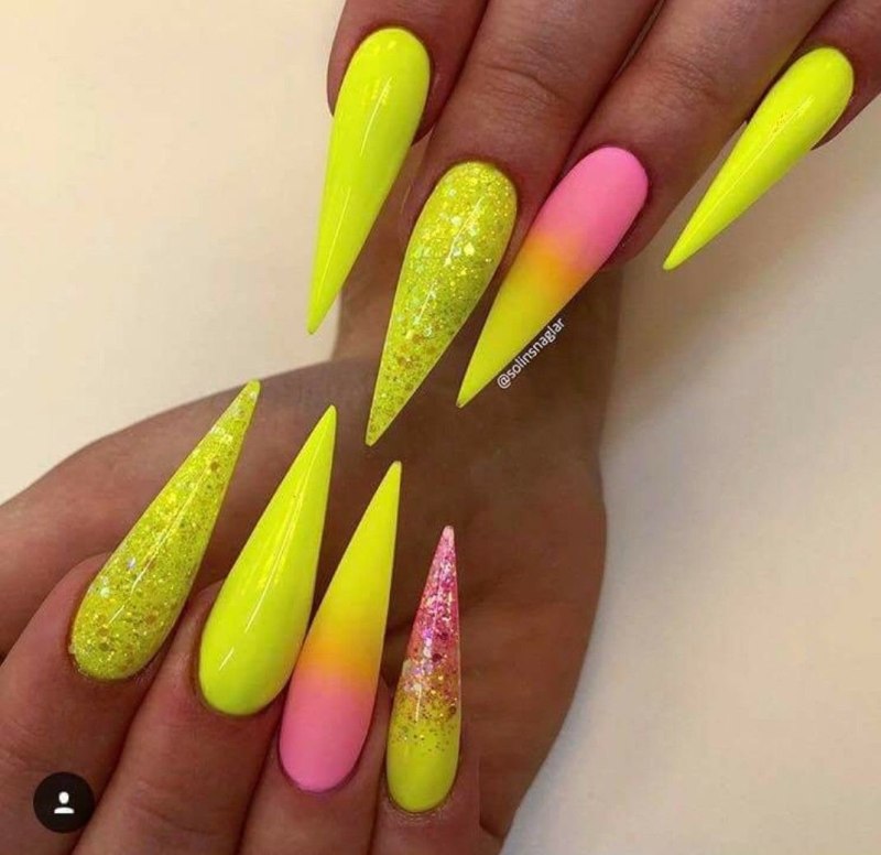 Яркие необычные ногти