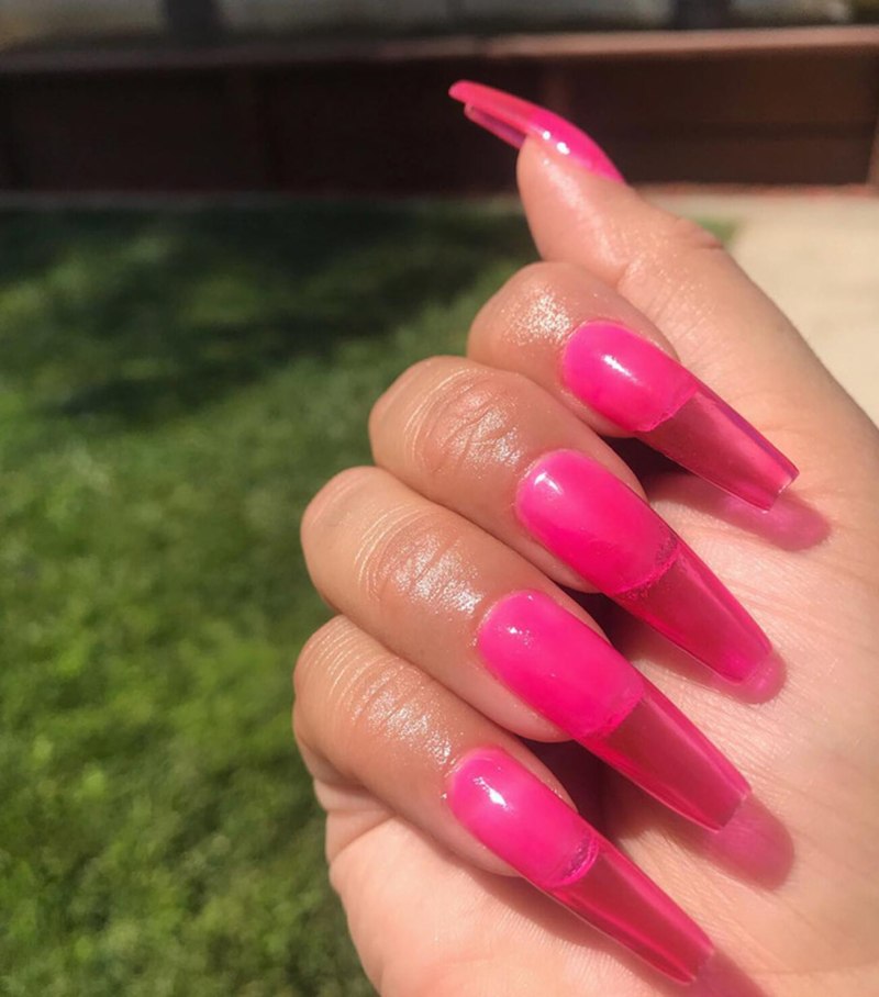 Ногти розовые прозрачные