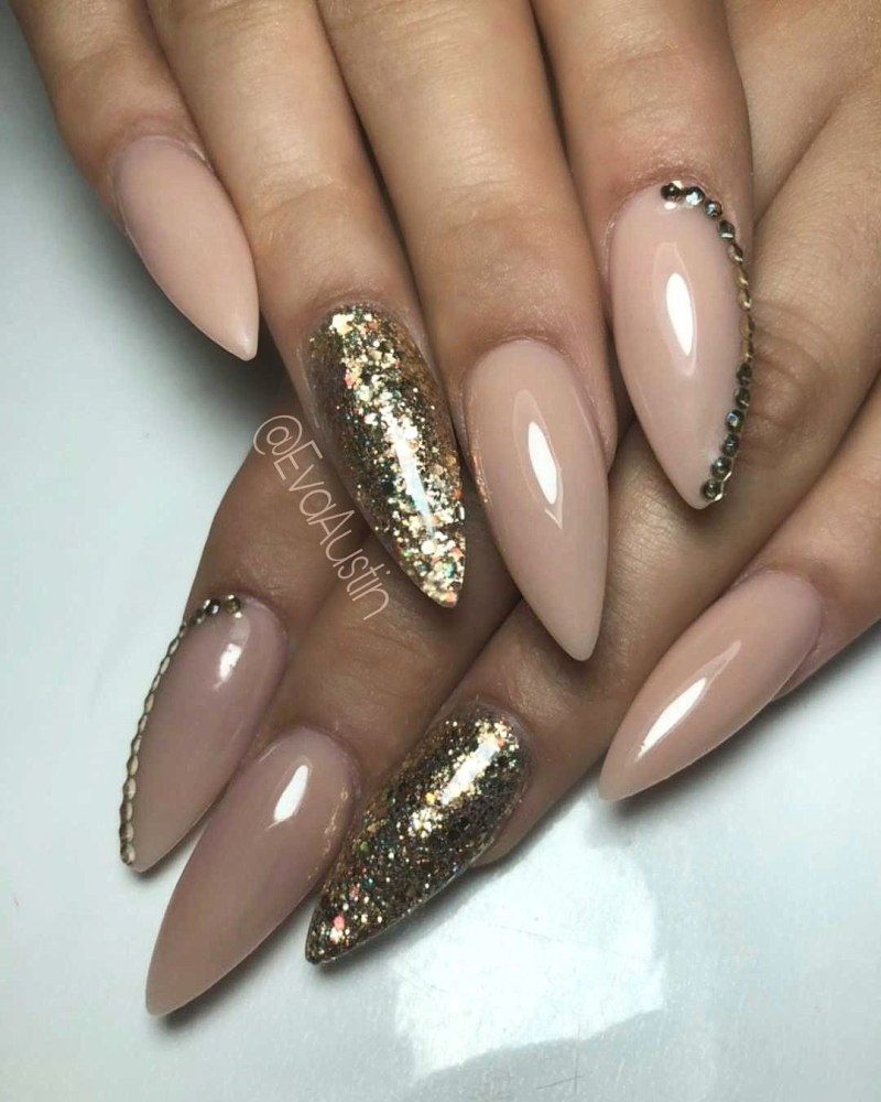 Маникюр на острые ногти