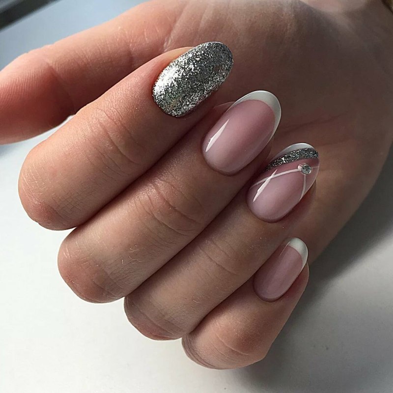 Серебристые ногти