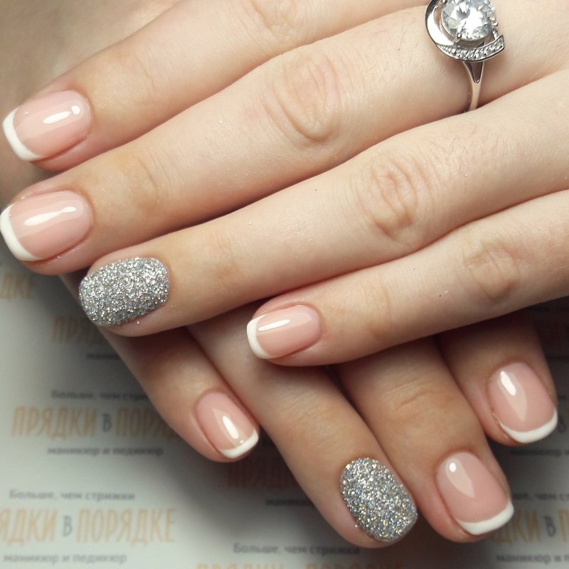 Ногти с серебряными блестками