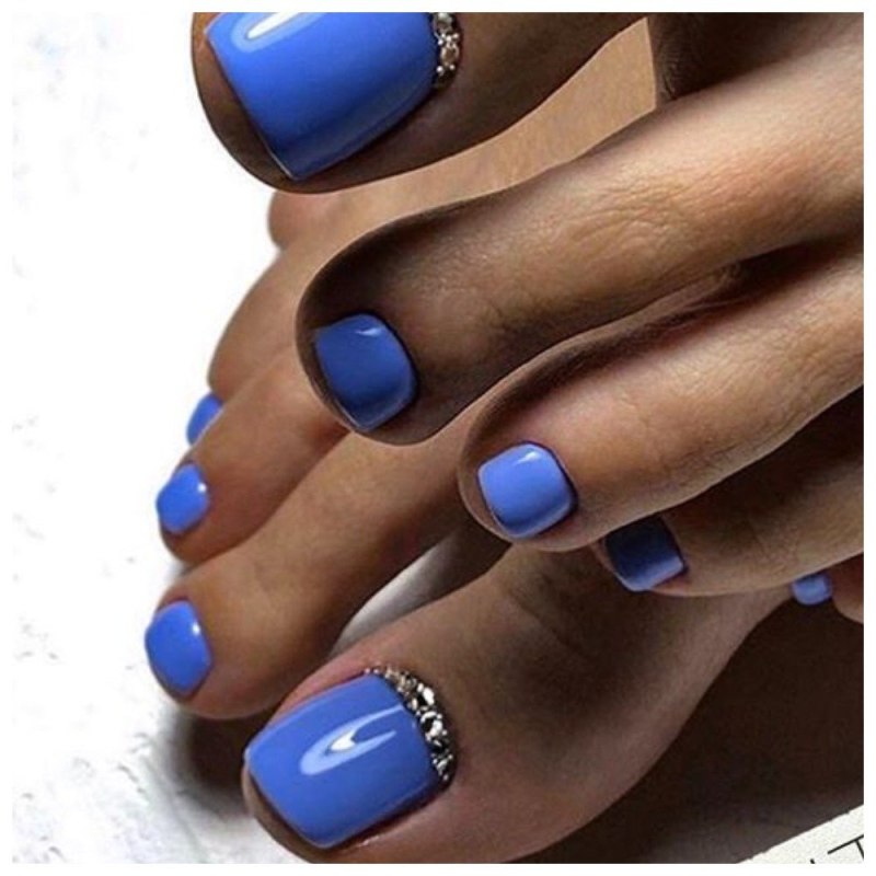 Педикюр однотонный