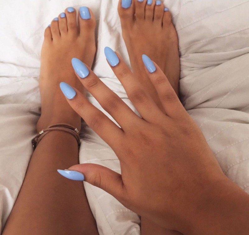 Педикюр синий