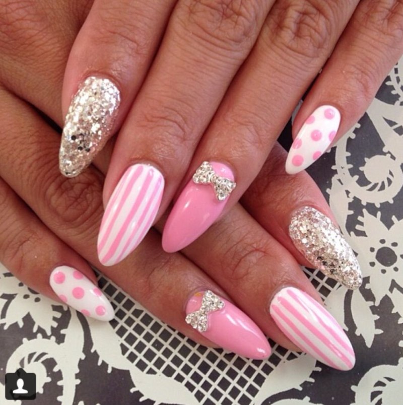 Роскошный розовый маникюр