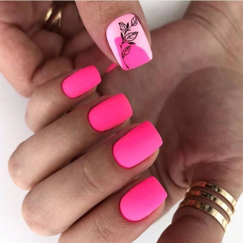 Коралловые ногти