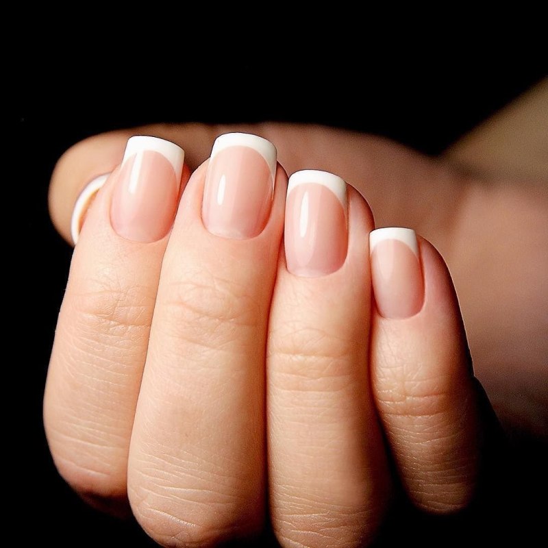 Френч на квадратных ногтях