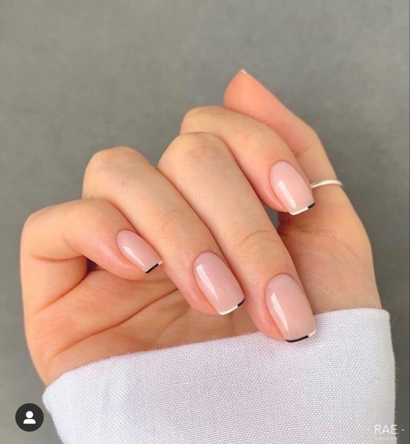 Френч маникюр на короткие ногти мягкий квадрат