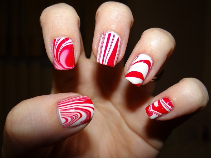 Накрашенные ногти на руках