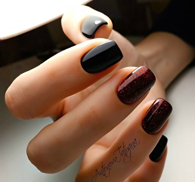 Маникюр в бежево-коричневых тонах