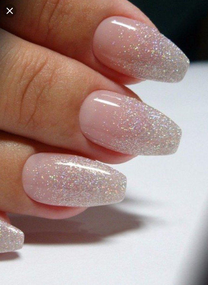 Маникюр омбре с блестками