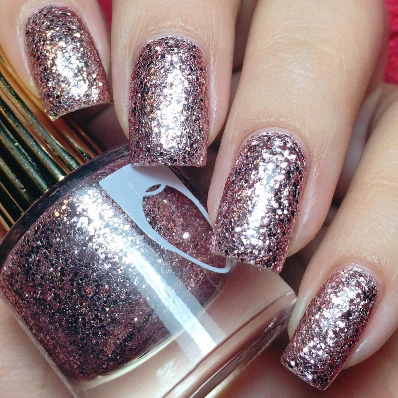 Маникюр с блёстками