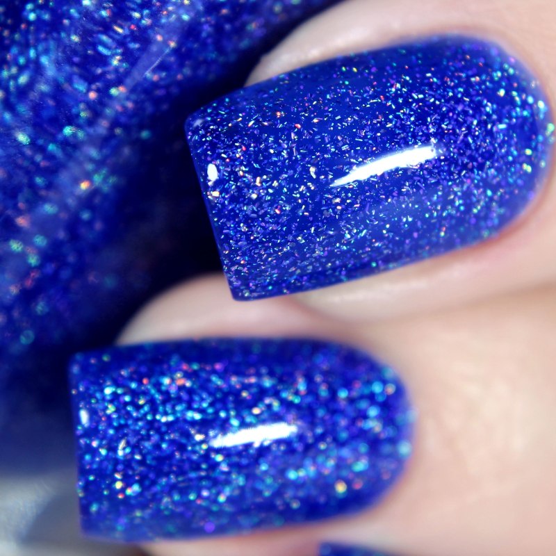 Маникюр синий с блестками
