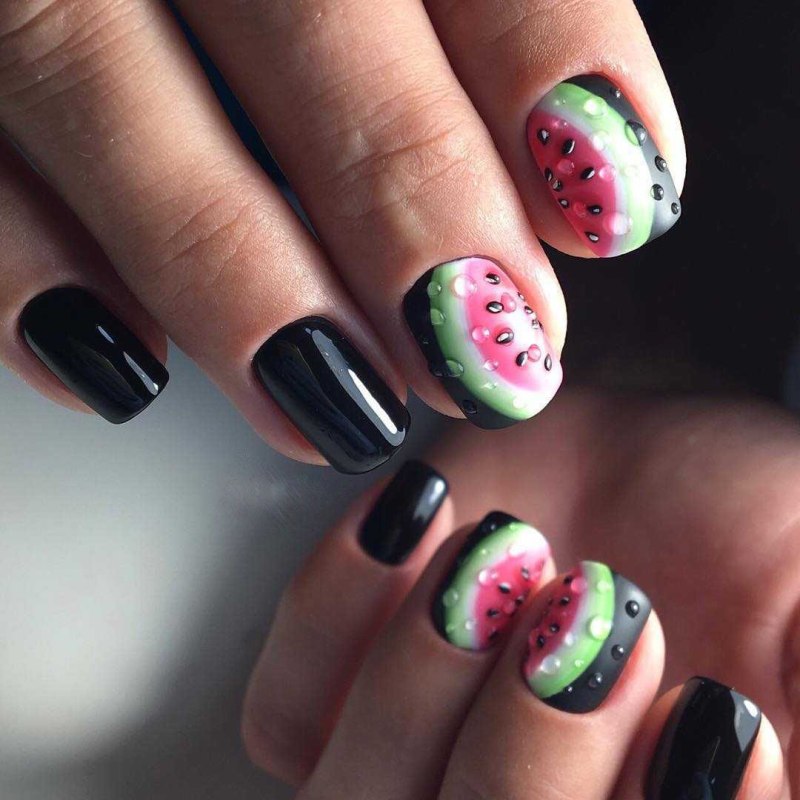 Маникюр с арбузом на короткие ногти