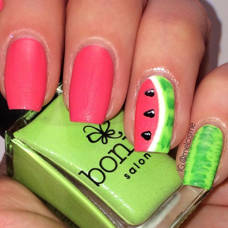 Маникюр с долькой арбуза