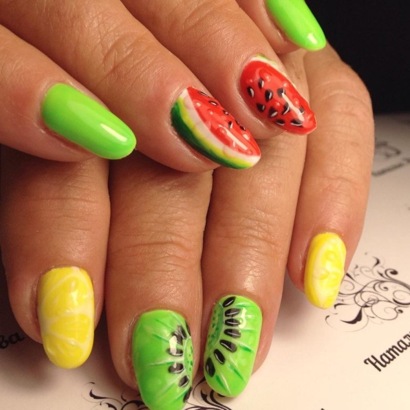 Педикюр с фруктами