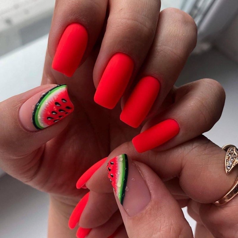 Фруктовый маникюр на короткие ногти