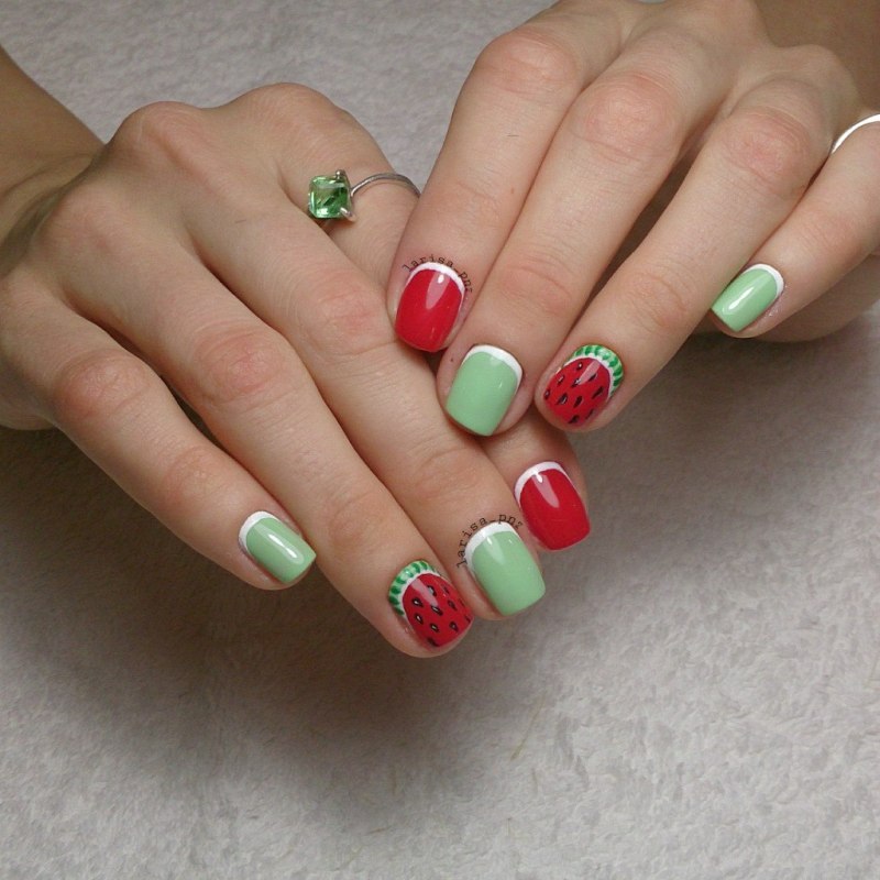 Арбуз на ногтях