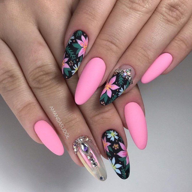 Летний маникюр на длинные ногти