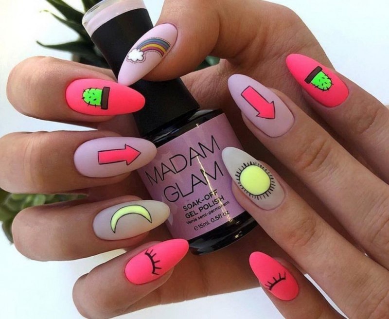 Ногти яркие летние