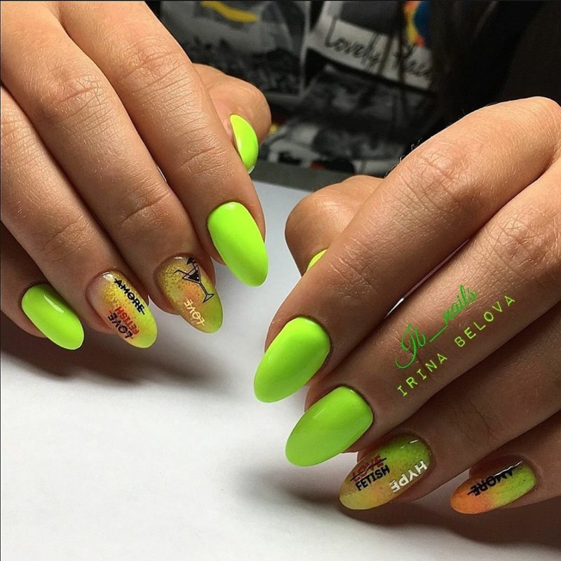 Сочный летний маникюр