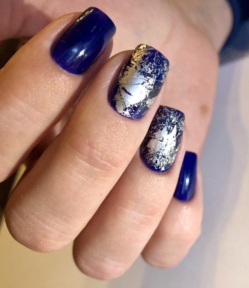 Ногти с фольгой