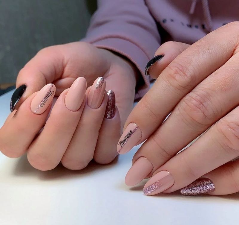 Manicure 2021 миндаль