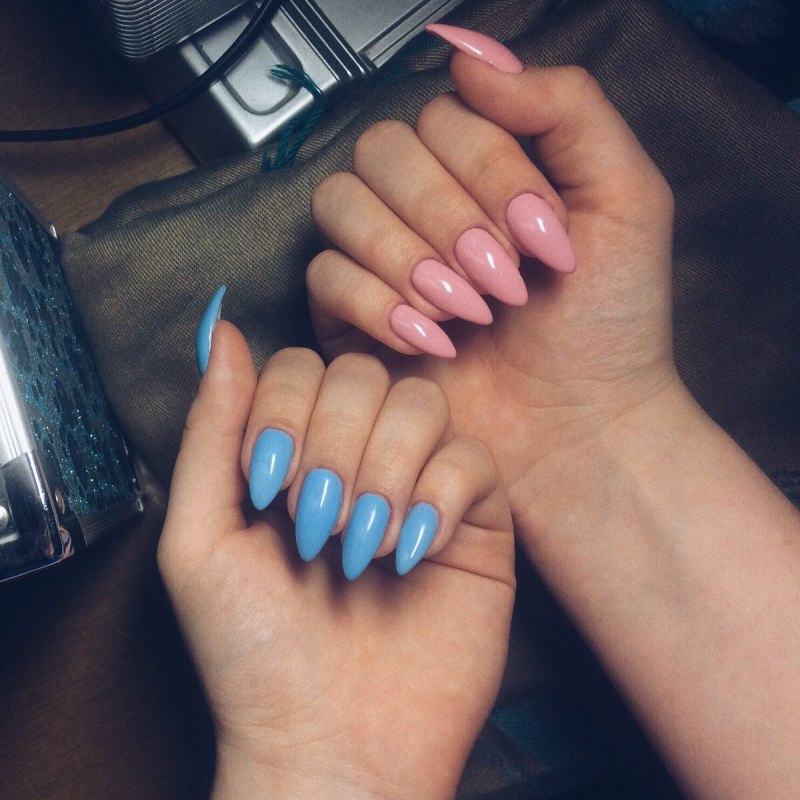 Маникюр с разными цветами