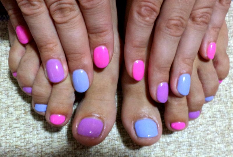 Маникюр и педикюр