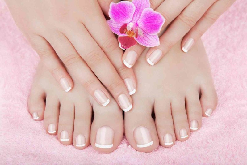 Женский педикюр
