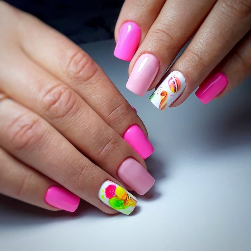 Яркие короткие ногти