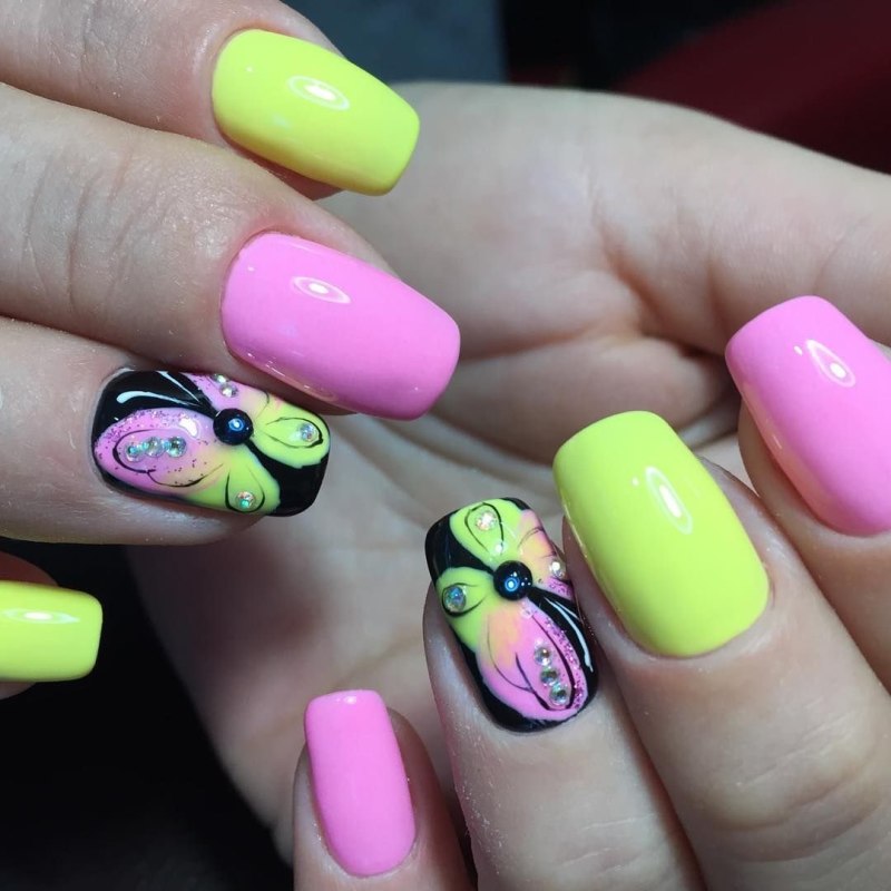 Жёлтый маникюр