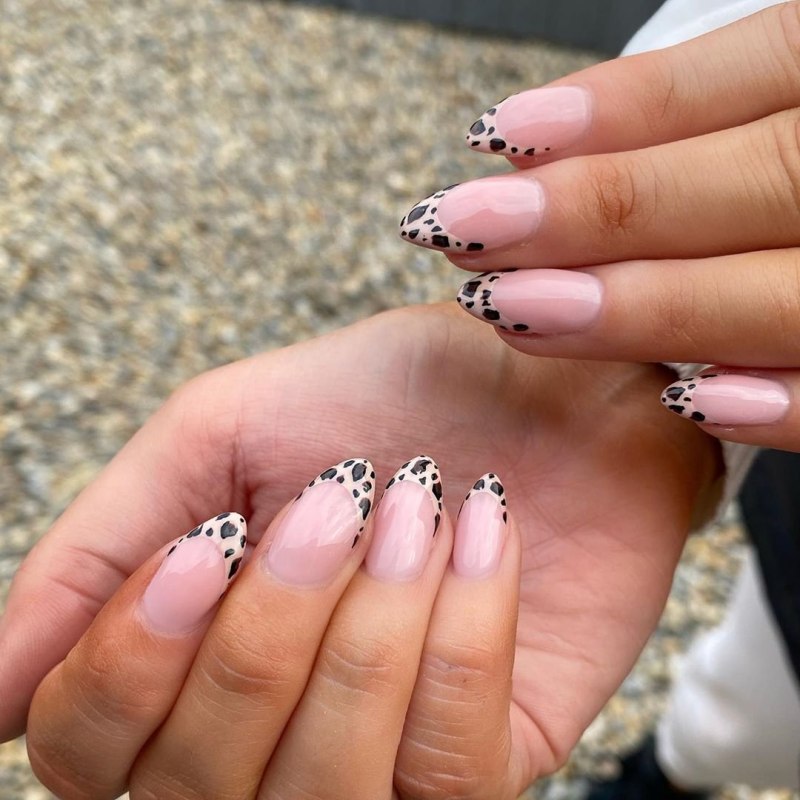 Креативный френч на ногтях