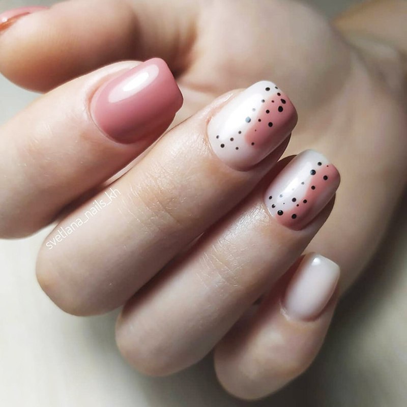 Маникюр на короткие ногти с пятнами