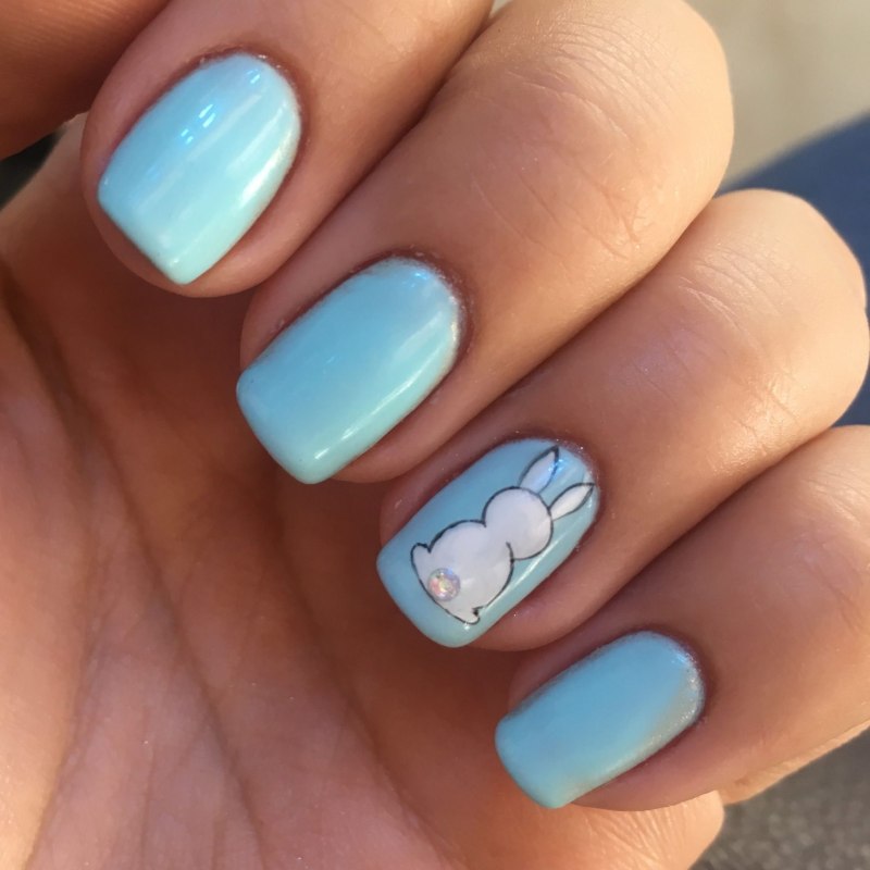 Ногти серо голубые