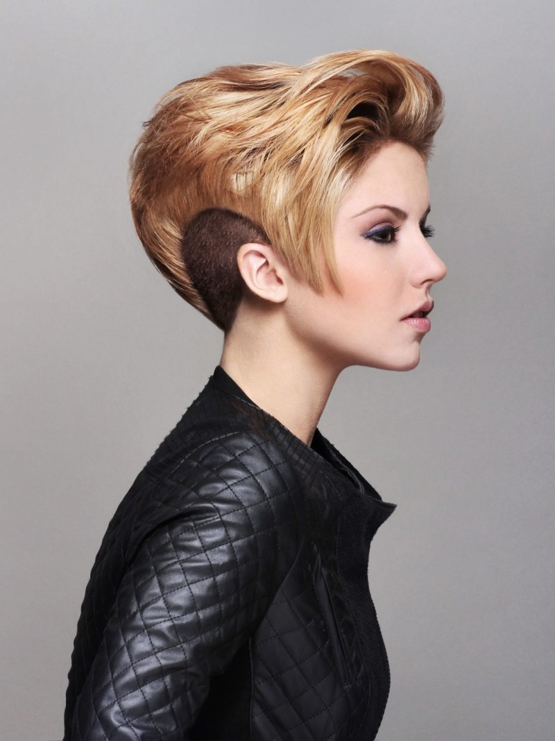 Ультракороткие женские стрижки 2022