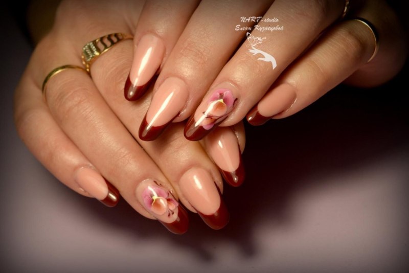 Красный френч с цветочками