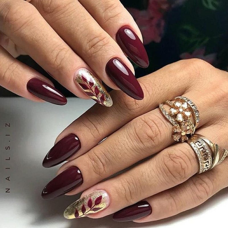 Красные ногти маникюр